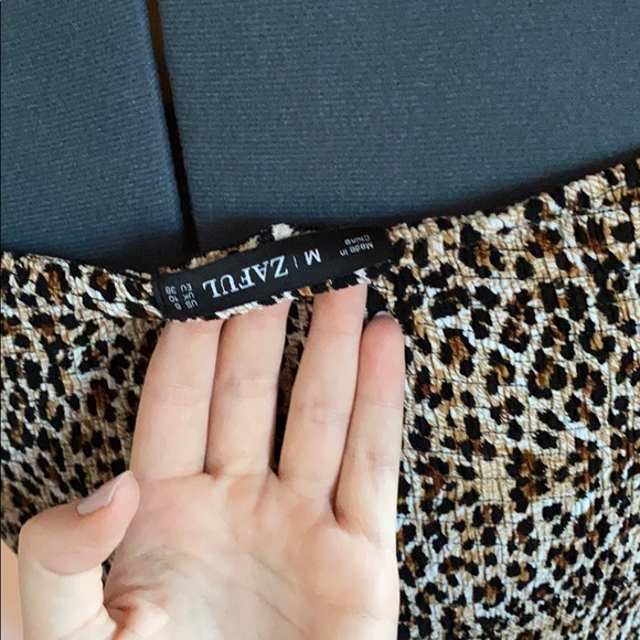 Leopard smocked crop top - Picture 6 of 6